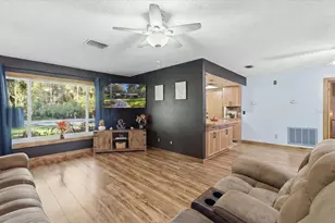11129 W Cedar Lake Dr, Crystal River, FL 34428 - Photo 9