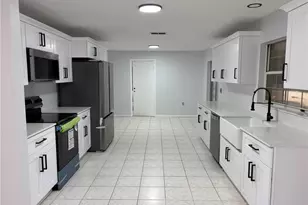 235 S Lee St, Beverly Hills, FL 34465 - Photo 3
