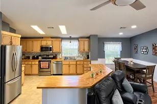 17371 NW 83rd Ct, Fanning Springs, FL 32693 - Photo 9