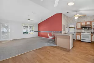 3331 Roanoke St, The Villages, FL 32162 - Photo 7