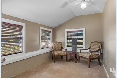 322 E Park Avenue, Chiefland, FL 32626 - Photo 9