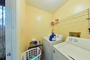 1858 Foxhall Cir - Photo 13