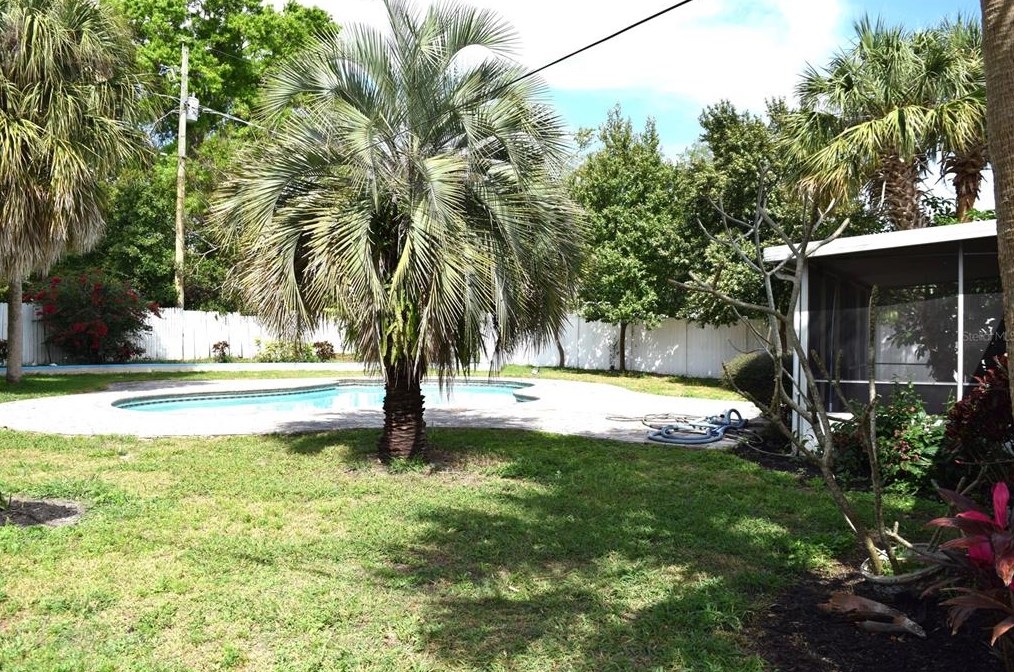 121 Lincoln Rd, Winter Haven FL  33884-2226 exterior