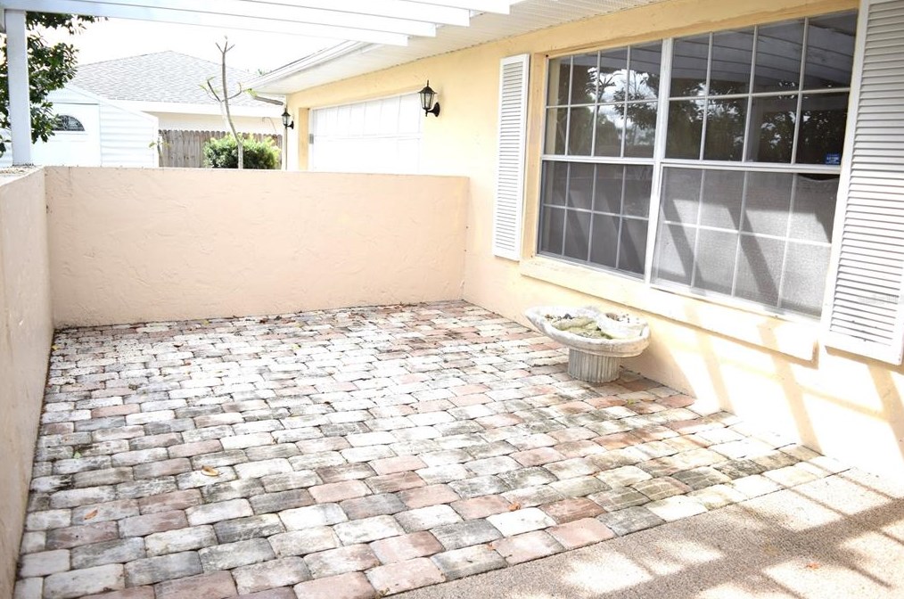 121 Lincoln Rd, Winter Haven FL  33884-2228 exterior