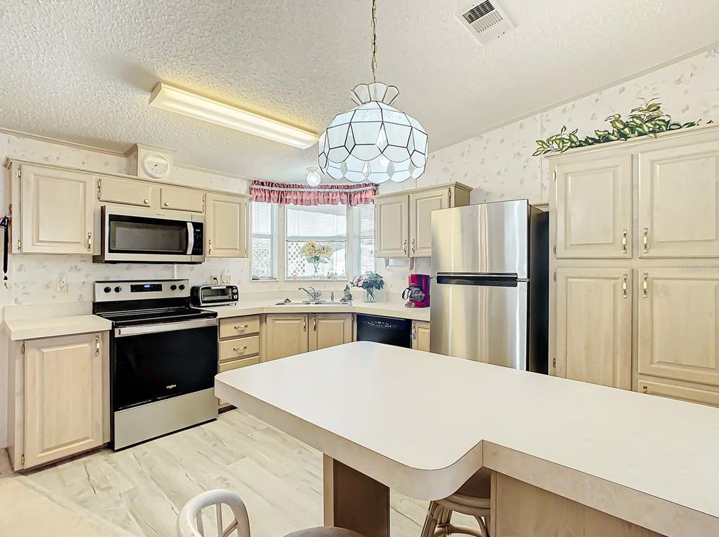 118 Piedmont Park Ave, Davenport FL  33897-9247 exterior