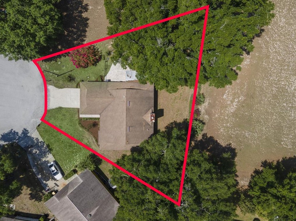 328 Vail Dr, Winter Haven FL  33884-2832 exterior