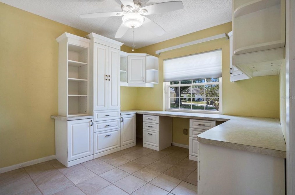 328 Vail Dr, Winter Haven FL  33884-2832 exterior