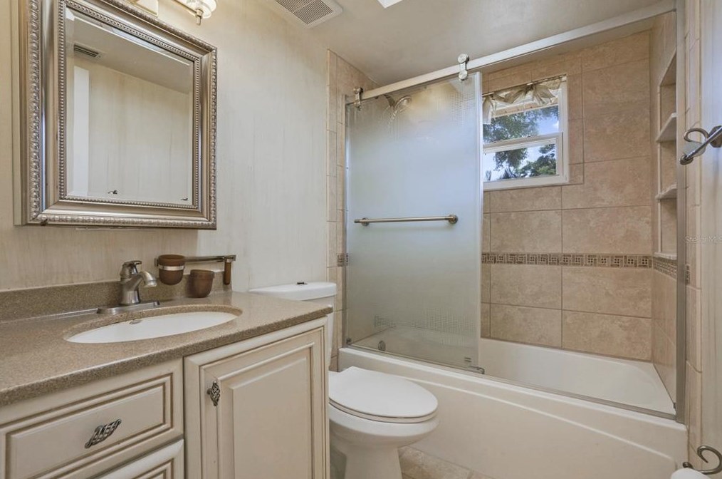 328 Vail Dr, Winter Haven FL  33884-2832 exterior