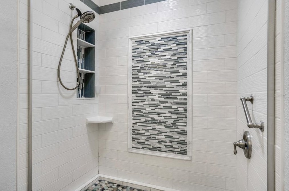 328 Vail Dr, Winter Haven FL  33884-2832 exterior