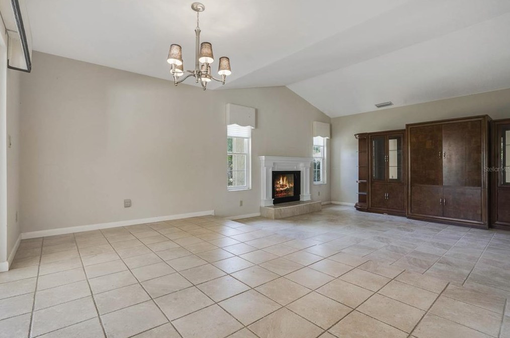 328 Vail Dr, Winter Haven FL  33884-2832 exterior