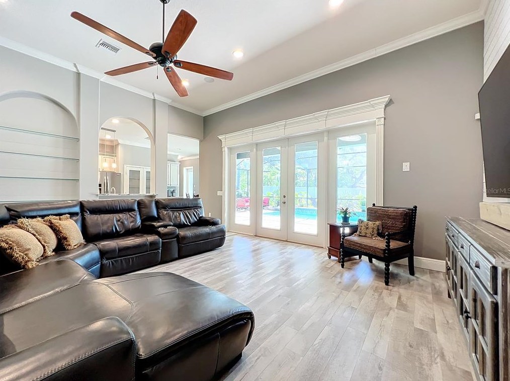 1044 Ashton Woods Ln, Lakeland FL  33813-4820 exterior