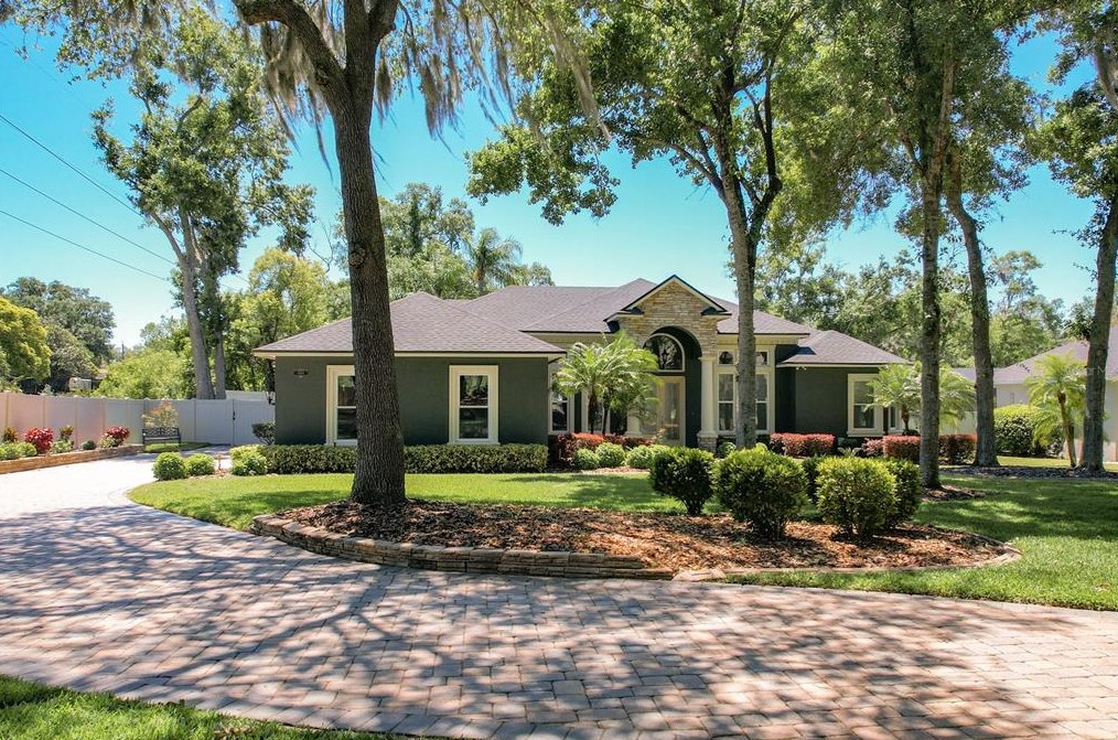 1044 Ashton Woods Ln, Lakeland FL  33813-4820 exterior