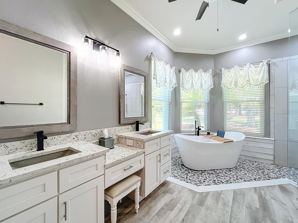 1044 Ashton Woods Ln, Lakeland FL  33813-4820 exterior