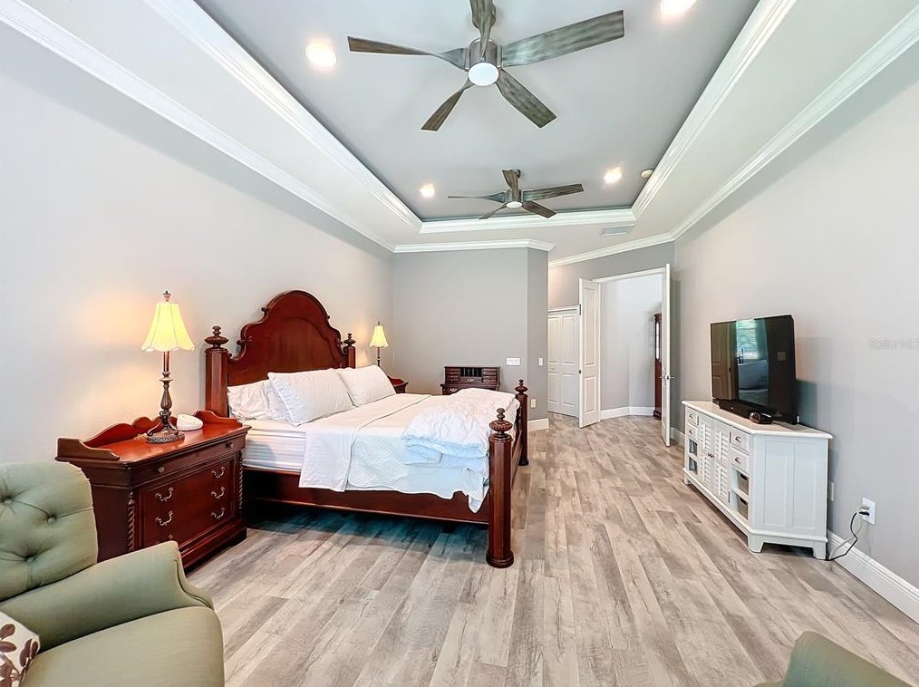 1044 Ashton Woods Ln, Lakeland FL  33813-4820 exterior