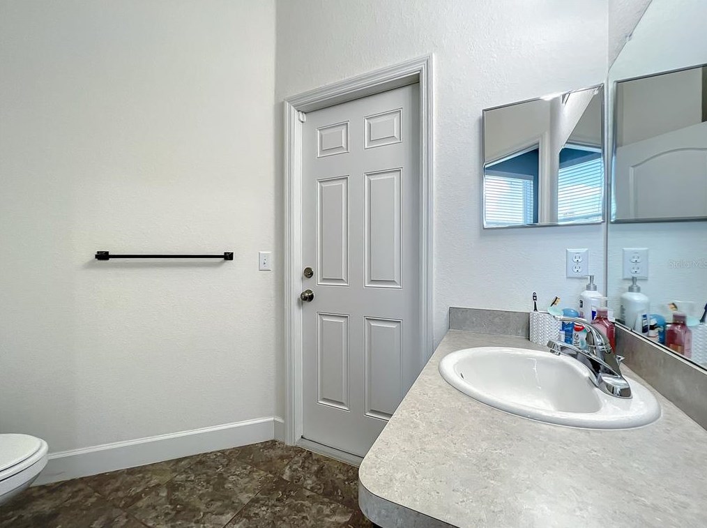 7025 Heatherbrook Dr, Lakeland FL  33809-4623 exterior