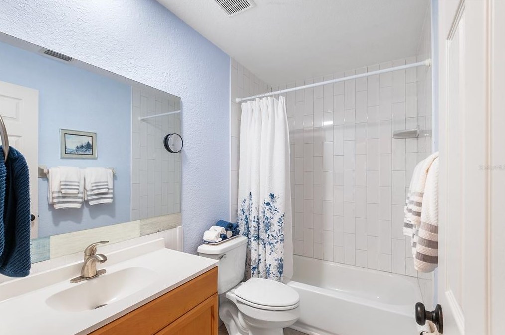 2472 Hartridge Point Dr, Winter Haven FL  33881-1289 exterior