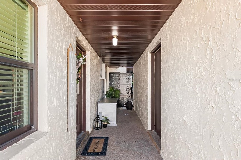 2472 Hartridge Point Dr, Winter Haven FL  33881-1289 exterior