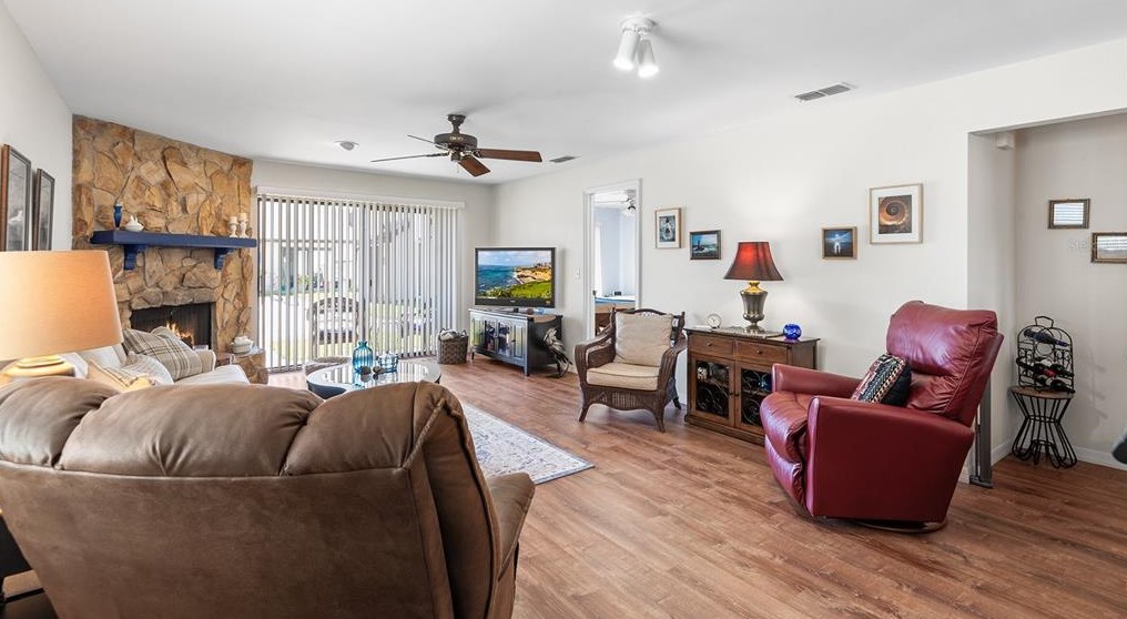 2472 Hartridge Point Dr, Winter Haven FL  33881-1289 exterior