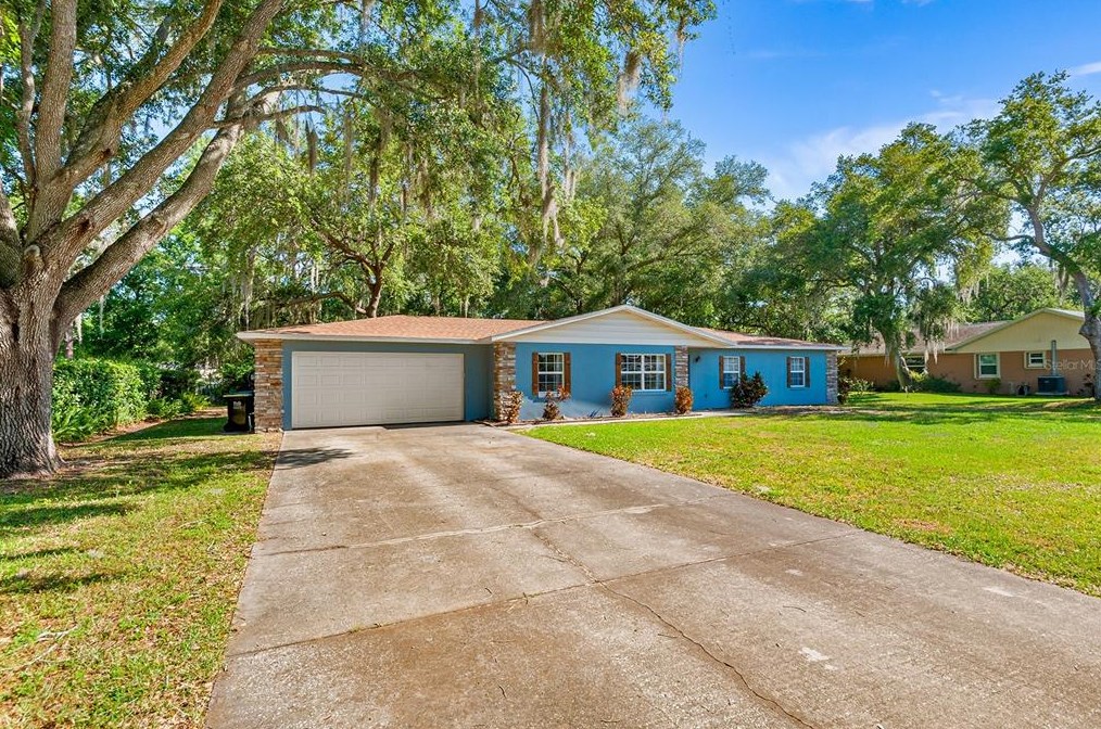 4337 Shadow Wood Way, Winter Haven FL  33880-1532 exterior