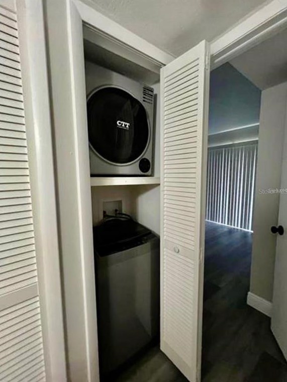 7108 Waterside Dr, Tampa FL 33617-7364 exterior