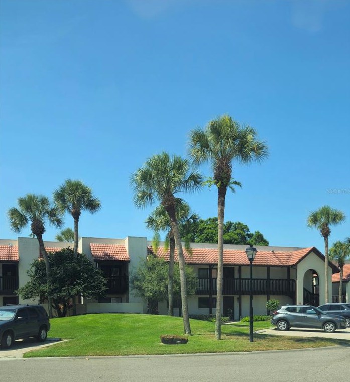 2104 Country Club Dr, Lake Wales FL  33898-5274 exterior