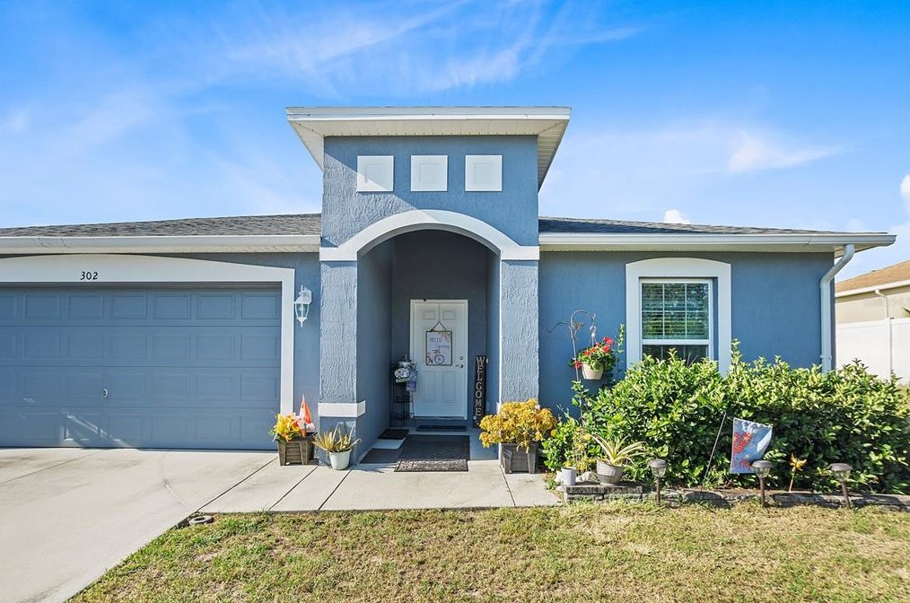 302 Brookshire Dr, Lake Wales FL  33898-7620 exterior