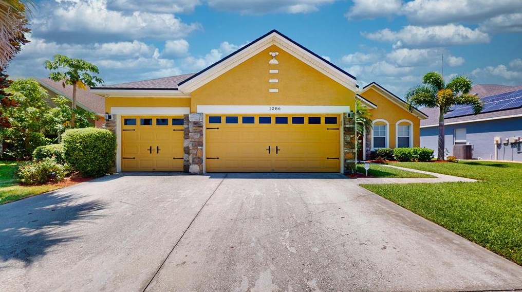 1286 Legatto Loop, Dundee FL 33838-4049 exterior