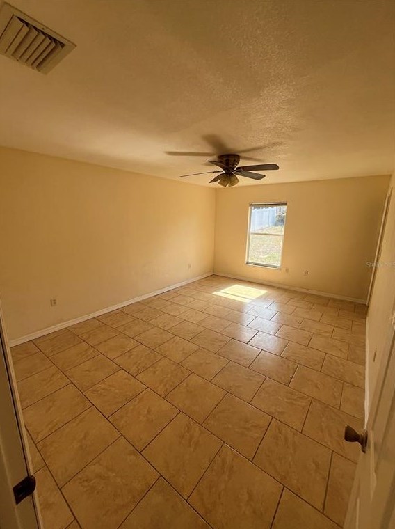 1004 Edmund Ave, Dundee FL 33838-4399 exterior