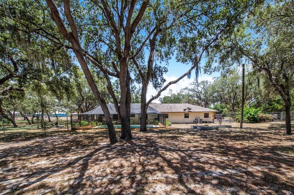 8881 Cypresswood Dr, Lake Wales FL  33898-7216 exterior