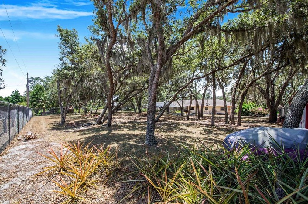 8881 Cypresswood Dr, Lake Wales FL  33898-7216 exterior