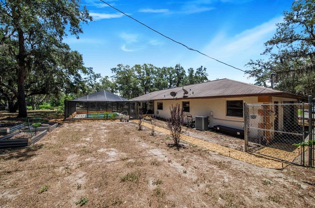 8881 Cypresswood Dr, Lake Wales FL  33898-7216 exterior