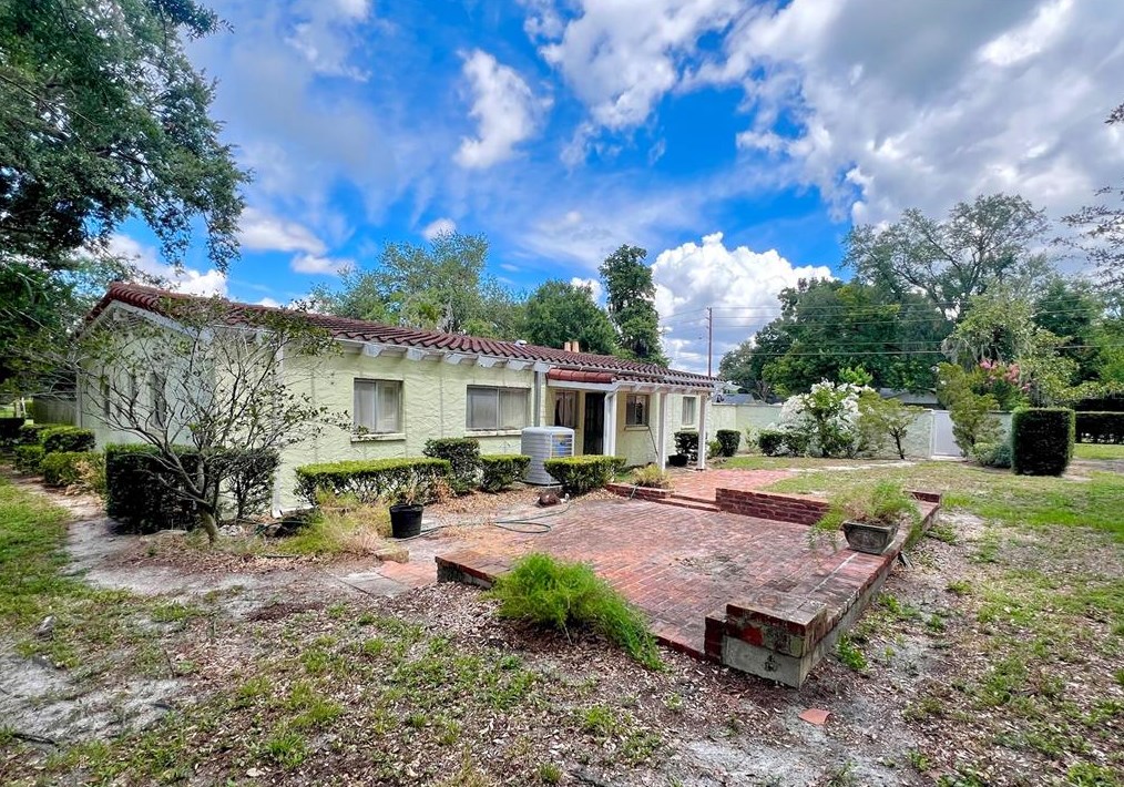 513 Highland Dr, Lakeland FL  33813-1734 exterior