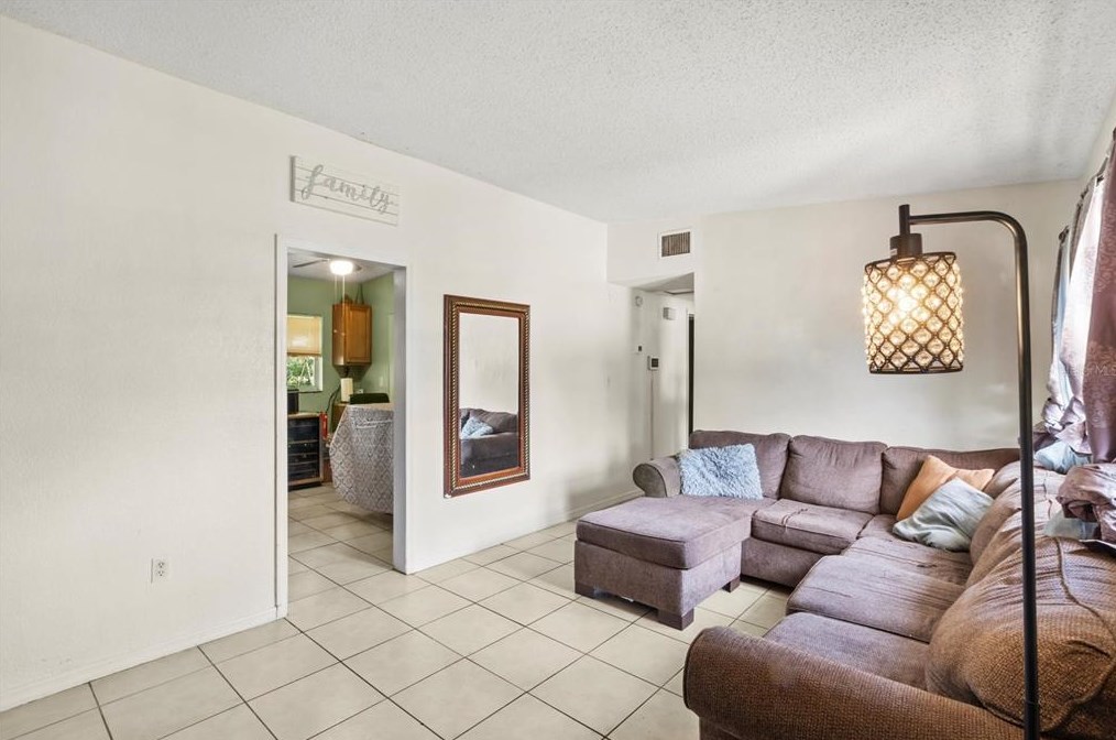 1529 Avenue C, Winter Haven FL  33881-4429 exterior