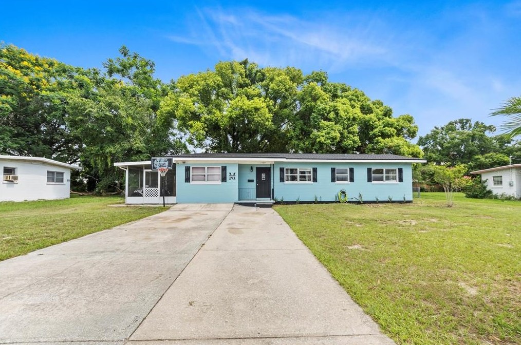 1529 Avenue C, Winter Haven FL  33881-4429 exterior