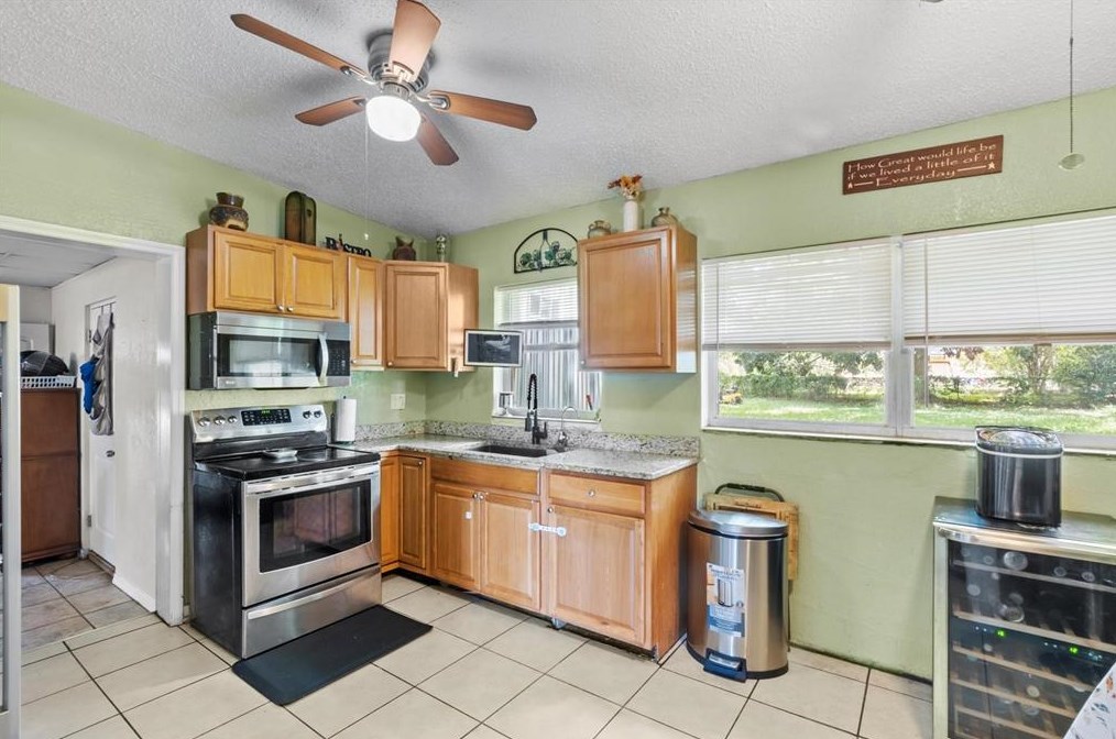 1529 Avenue C, Winter Haven FL  33881-4429 exterior