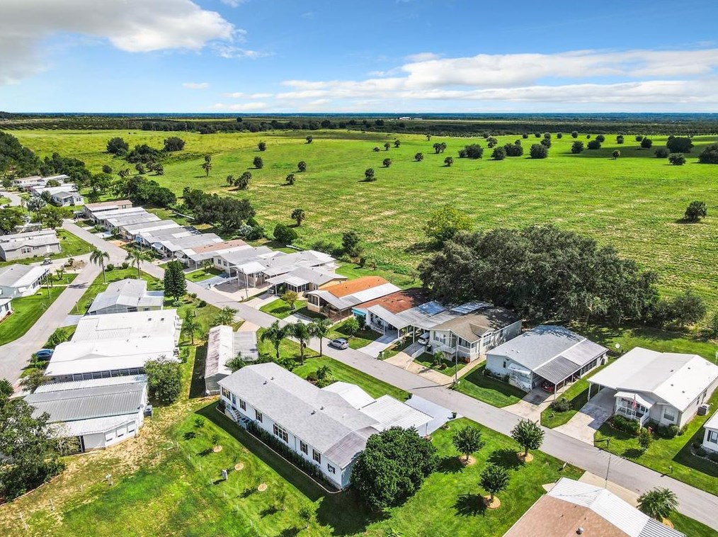 348 Edgewood Blvd, Lake Wales FL  33898-4905 exterior