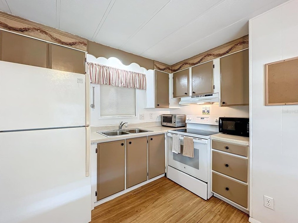 215 Edgewood Blvd, Lake Wales FL  33898-4903 exterior