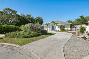 212 14th Pl, Vero Beach, FL 32960 - Photo 3