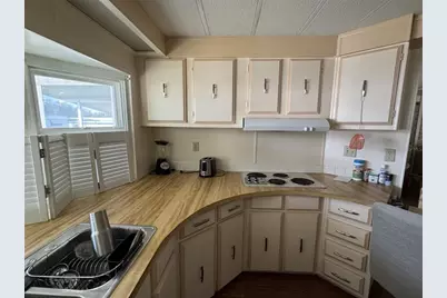 9138 Lake Point Boulevard, Lake Wales, FL 33898 - Photo 13