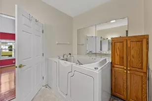 5148 Island View Cir N, Polk City, FL 33868 - Photo 37