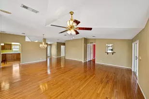 5148 Island View Cir N, Polk City, FL 33868 - Photo 13