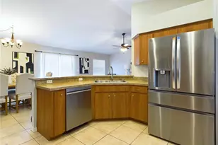 4639 Great Blue Heron Dr, Lakeland, FL 33812 - Photo 9