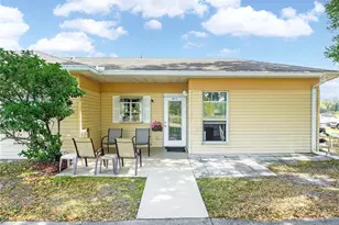 1517 Club Cir, Lakeshore, FL 33854 - Photo 1