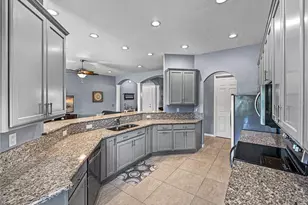 1124 Sawgrass Dr, Winter Haven, FL 33884 - Photo 19