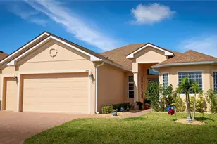 1124 Sawgrass Dr, Winter Haven, FL 33884 - Photo 1