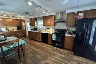 8689 Breeze Hill Dr, Lake Wales, FL 33898 - Photo 19