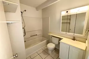 1219 Club Cir, Lakeshore, FL 33854 - Photo 9