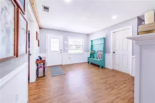 498 W 7th St, Frostproof, FL 33843 - Photo 5