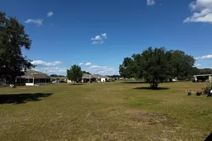 929 Club Cir, Lakeshore, FL 33854 - Photo 13