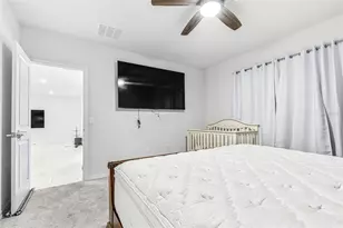 1050 Michelangelo Ln, Winter Haven, FL 33884 - Photo 11